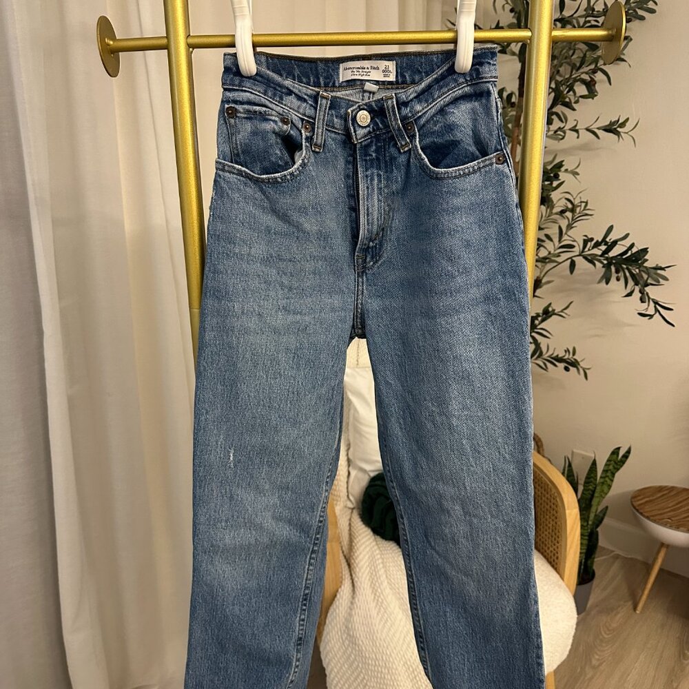 Abercrombie Fitch 90s Straight Ultra High Rise - Curve Love